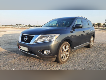 Nissan  Pathfinder  SV  2014  Automatic  122,000 Km  6 Cylinder  Four Wheel Drive (4WD)  SUV  Dark Blue