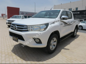Toyota  Hilux  2017  Manual  131,000 Km  4 Cylinder  Four Wheel Drive (4WD)  Pick Up  White