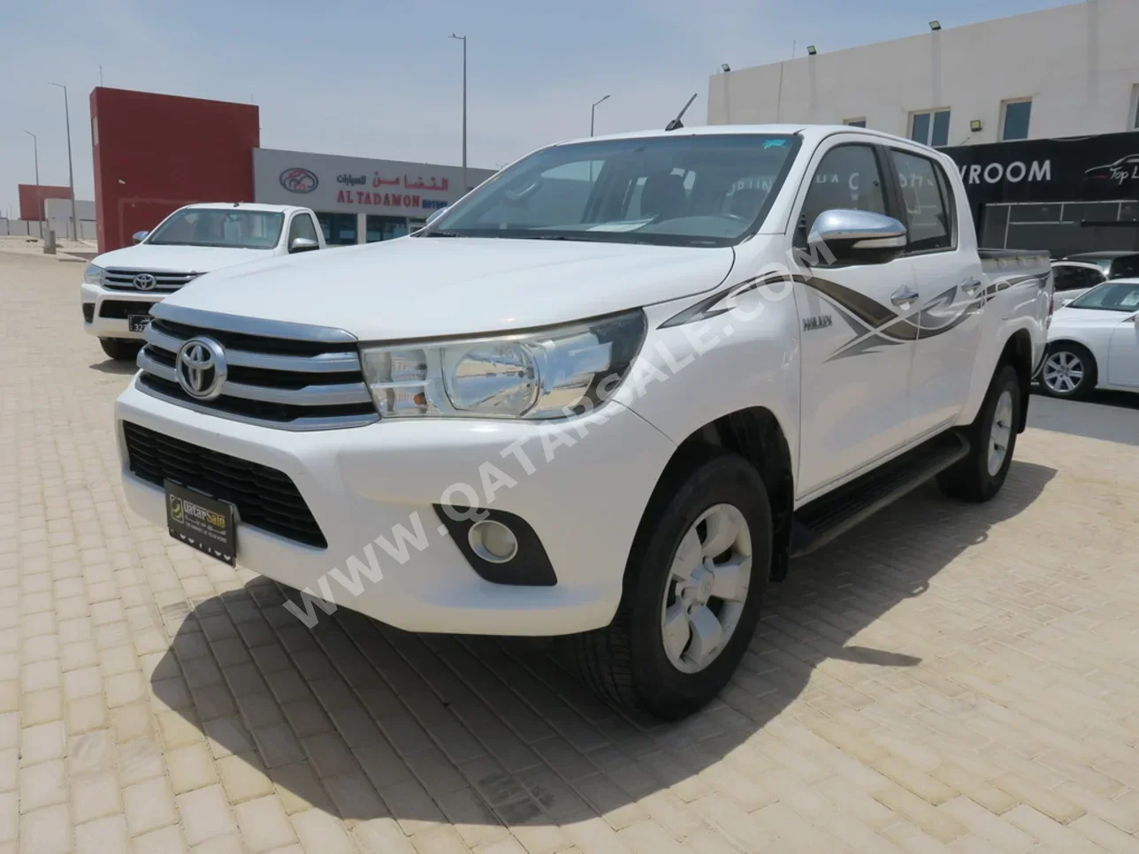 Toyota  Hilux  2017  Manual  131,000 Km  4 Cylinder  Four Wheel Drive (4WD)  Pick Up  White
