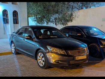 هوندا  اكورد  اي اكس ال  2008  اوتوماتيك  300,000 كم  6 سلندر  دفع رباعي  سيدان  رمادي  تحت الضمان