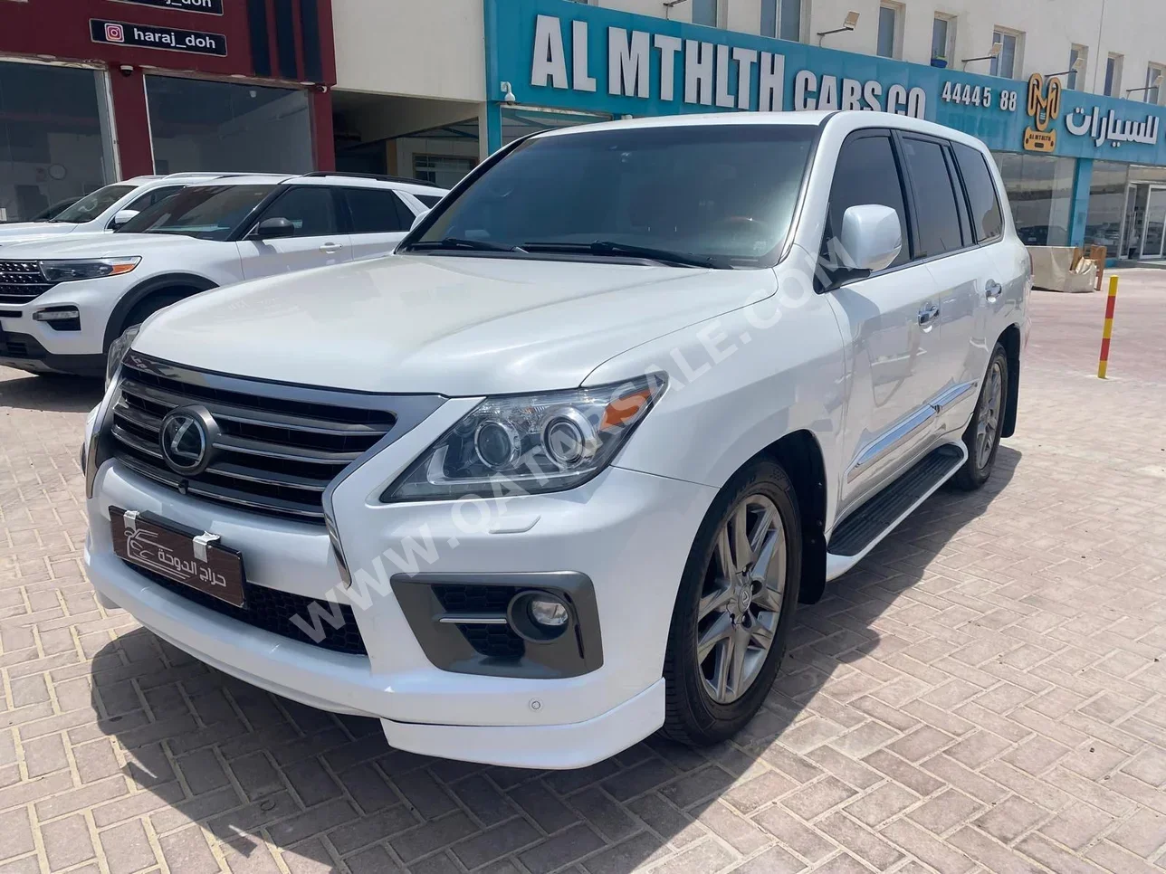 Lexus  LX  570  2015  Automatic  227,000 Km  8 Cylinder  Four Wheel Drive (4WD)  SUV  White