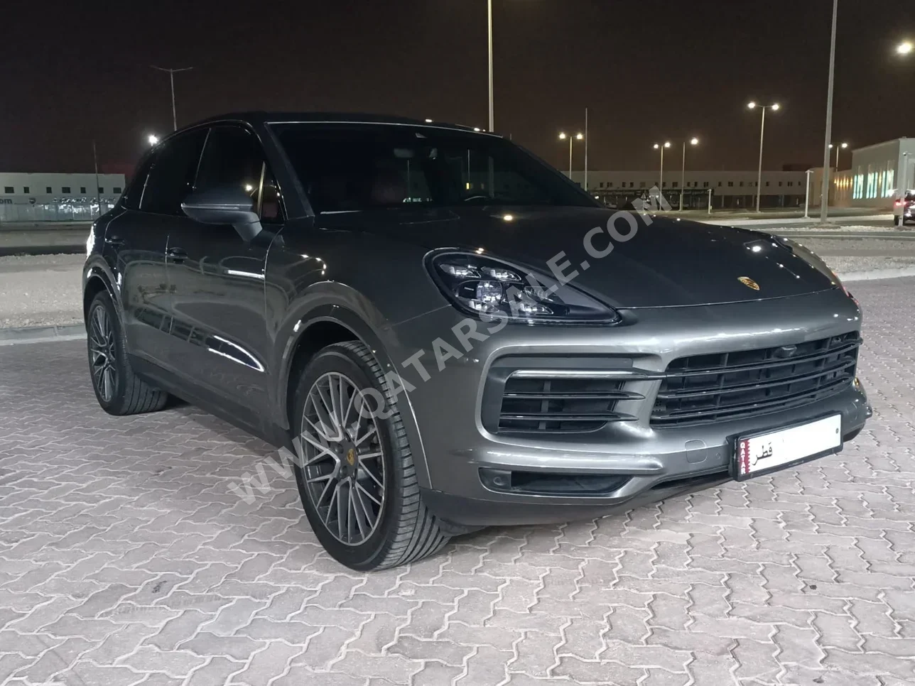 بورش  كيان  2019  اوتوماتيك  150,000 كم  6 سلندر  دفع رباعي  اس يو في  رمادي