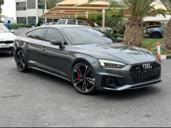 Audi  A5  45 TFSI  2022  Automatic  39,000 Km  4 Cylinder  All Wheel Drive (AWD)  Sedan  Gray  With Warranty