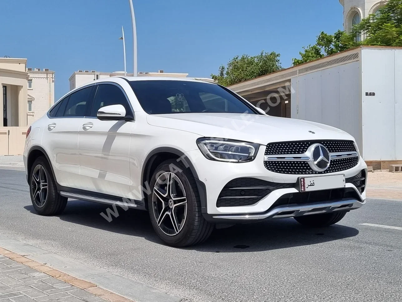 Mercedes-Benz  GLC  200  2023  Automatic  52,000 Km  4 Cylinder  Four Wheel Drive (4WD)  SUV  White  With Warranty