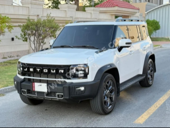 Jetour  T2  Luxury  2025  Automatic  19,000 Km  4 Cylinder  Four Wheel Drive (4WD)  SUV  White  With Warranty