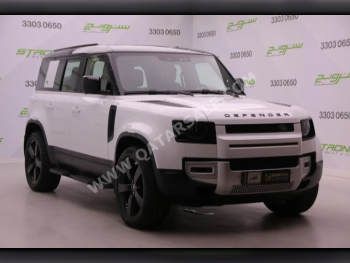 Land Rover  Defender  110 HSE  2024  Automatic  14,000 Km  6 Cylinder  Four Wheel Drive (4WD)  SUV  White  With Warranty