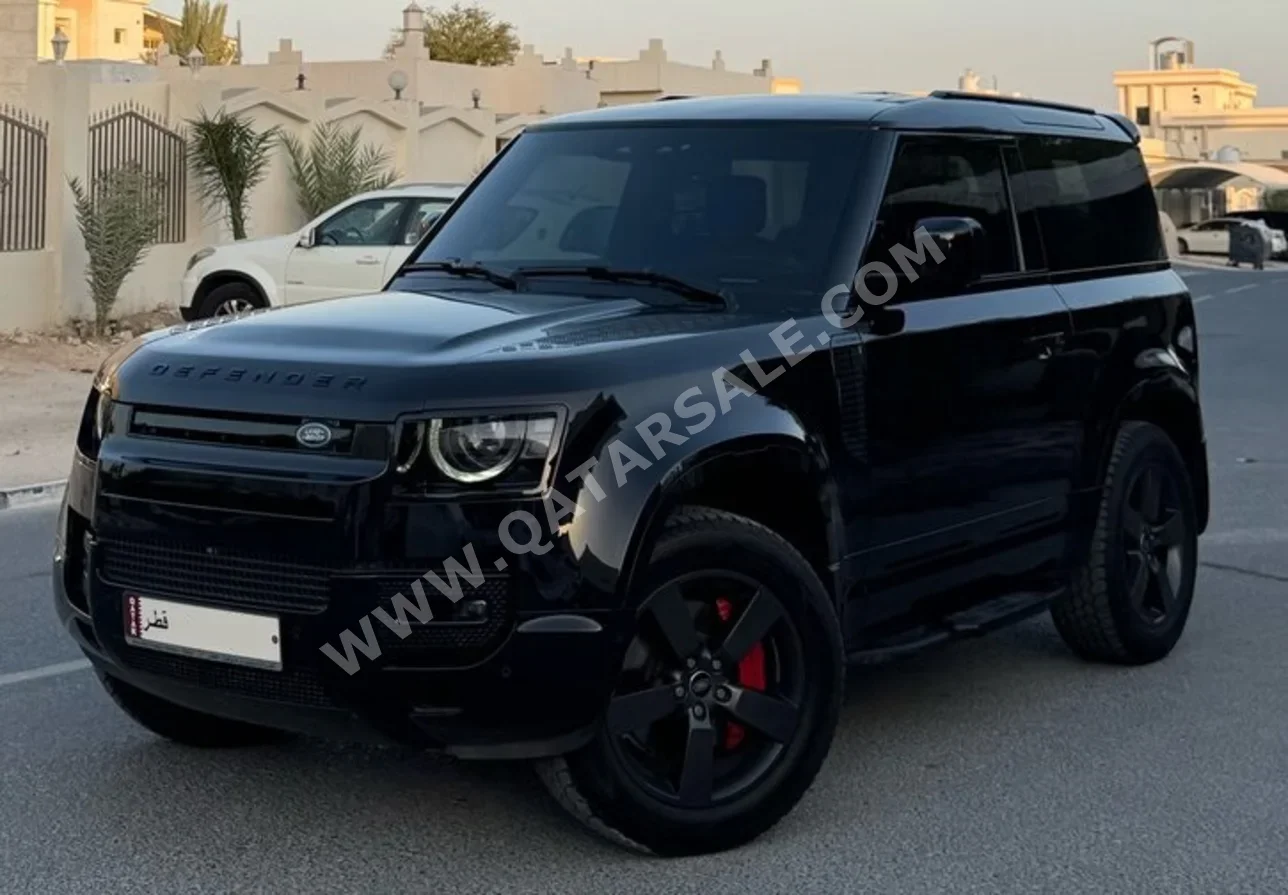 Land Rover  Defender  90 HSE  2023  Automatic  47,000 Km  6 Cylinder  Four Wheel Drive (4WD)  SUV  Black  With Warranty