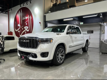 Dodge  Ram  Limited  2025  Automatic  4,000 Km  6 Cylinder  Four Wheel Drive (4WD)  Pick Up  White  With Warranty