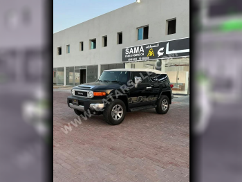 Toyota  FJ Cruiser  2017  Automatic  192,000 Km  6 Cylinder  Four Wheel Drive (4WD)  SUV  Black