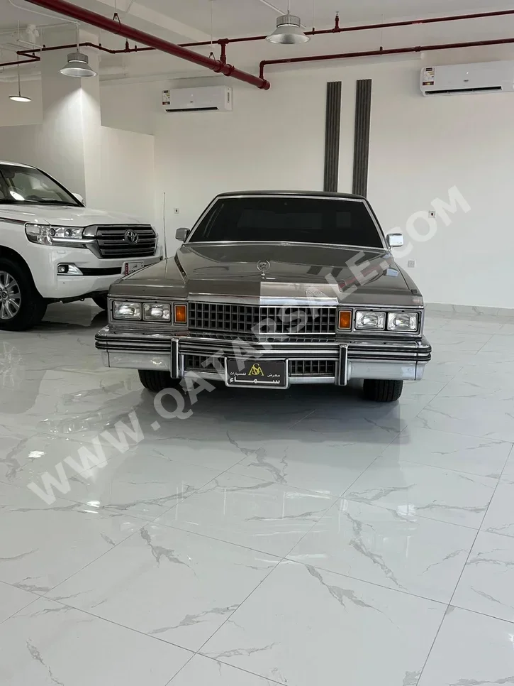 Cadillac  Classic  1978  Automatic  61,000 Km  8 Cylinder  Rear Wheel Drive (RWD)  Sedan  Gray
