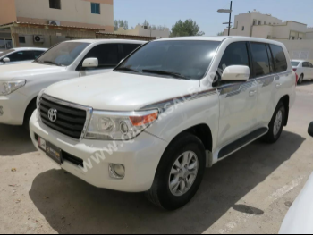 Toyota  Land Cruiser  GXR  2012  Automatic  340,000 Km  6 Cylinder  Four Wheel Drive (4WD)  SUV  White