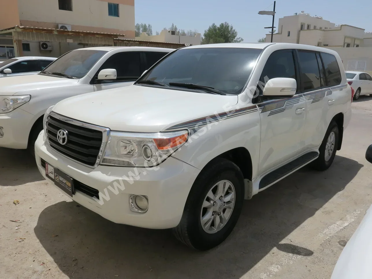 Toyota  Land Cruiser  GXR  2012  Automatic  340,000 Km  6 Cylinder  Four Wheel Drive (4WD)  SUV  White