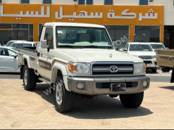 Toyota  Land Cruiser  LX  2023  Manual  81,000 Km  6 Cylinder  Four Wheel Drive (4WD)  Pick Up  White