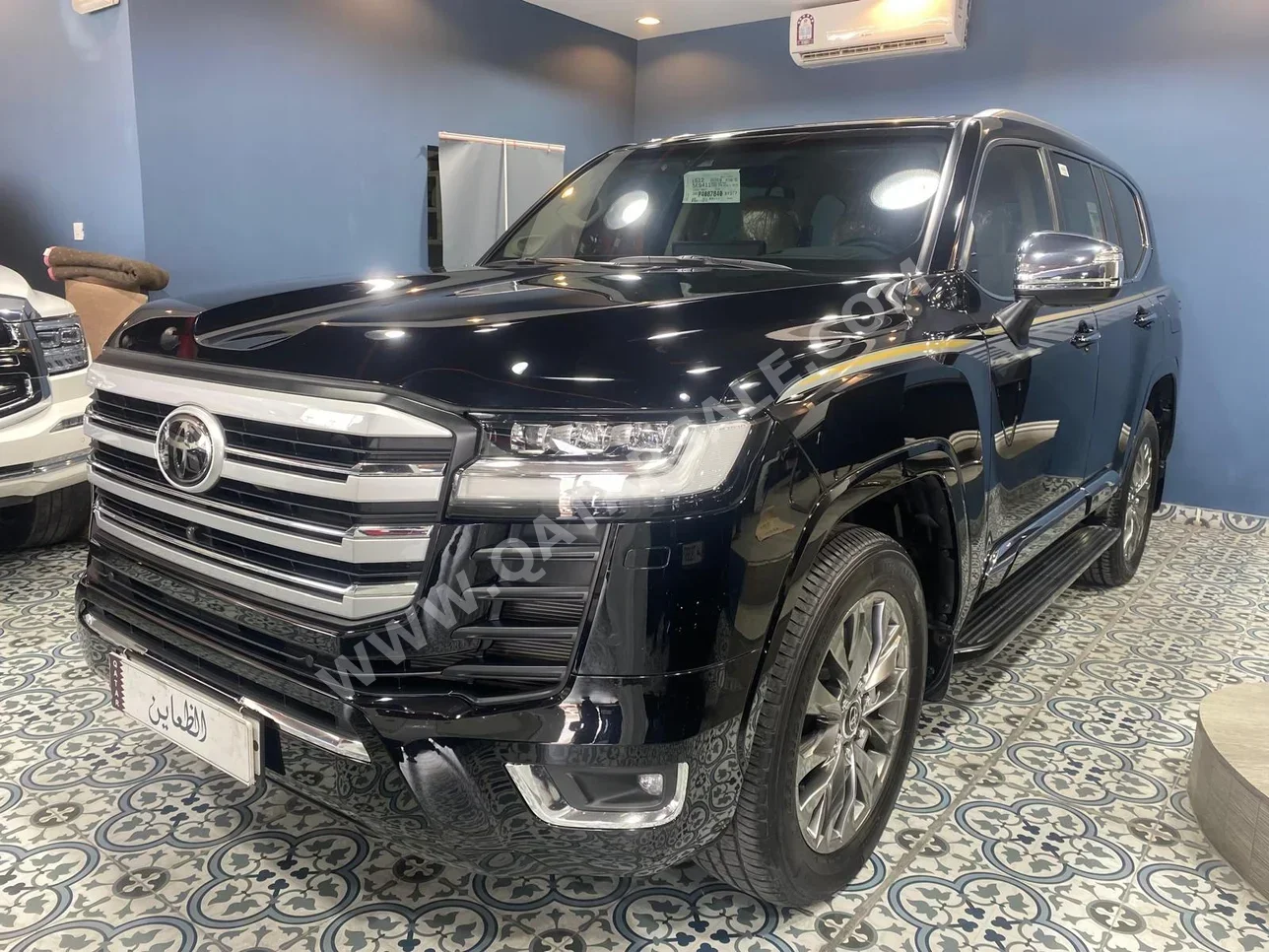 Toyota  Land Cruiser  VXR Twin Turbo  2023  Automatic  34,000 Km  6 Cylinder  Four Wheel Drive (4WD)  SUV  Black  With Warranty