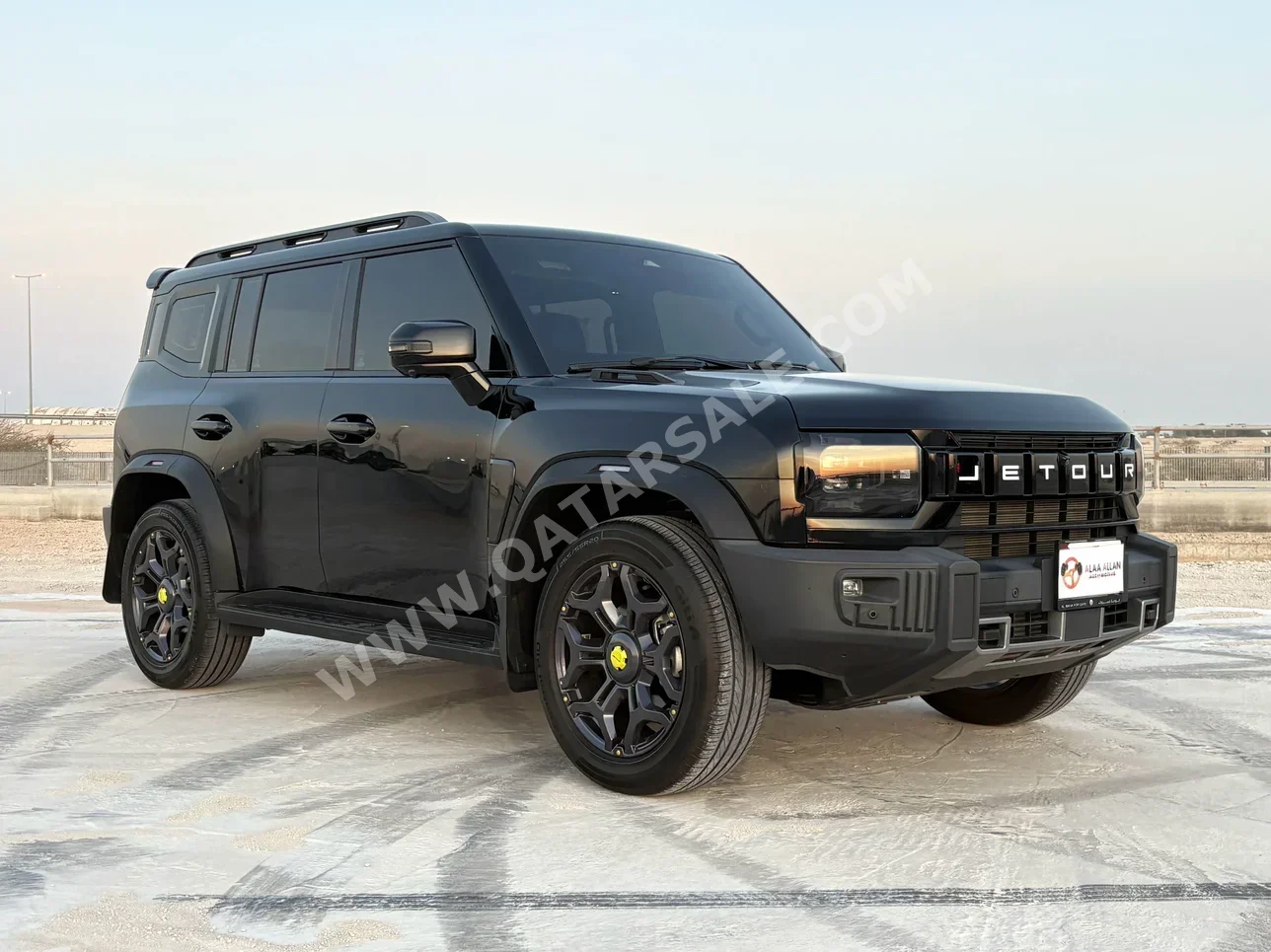 Jetour  T2  Luxury  2024  Automatic  26,000 Km  4 Cylinder  Four Wheel Drive (4WD)  SUV  Black  With Warranty