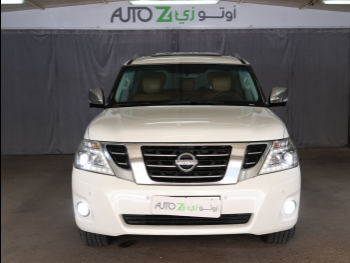 Nissan  Patrol  Platinum  2015  Automatic  310,000 Km  8 Cylinder  Four Wheel Drive (4WD)  SUV  White