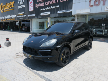 Porsche  Cayenne  Turbo S  2014  Automatic  185,000 Km  8 Cylinder  Four Wheel Drive (4WD)  SUV  Black