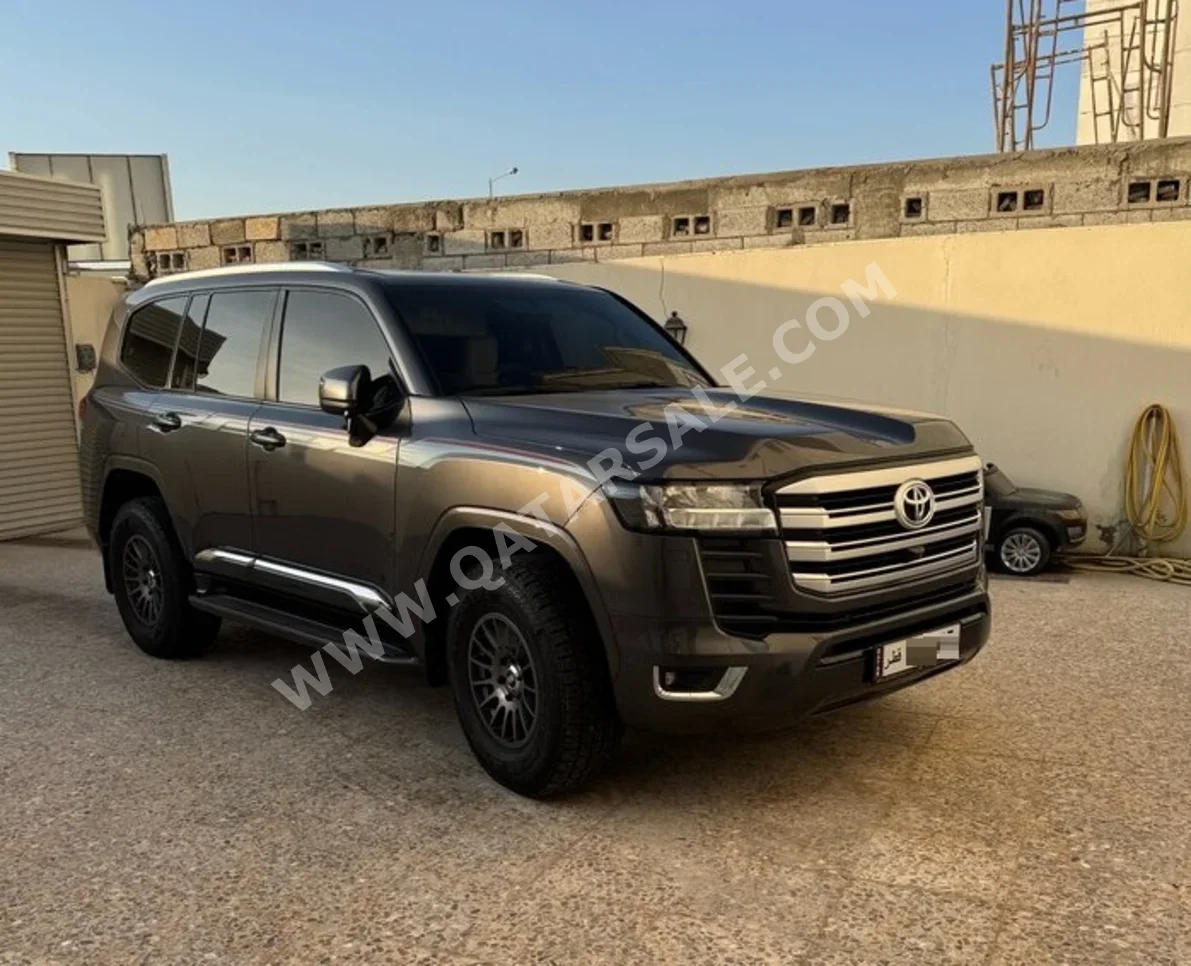 Toyota  Land Cruiser  GXR Twin Turbo  2023  Automatic  90,000 Km  6 Cylinder  Four Wheel Drive (4WD)  SUV  Gray  With Warranty
