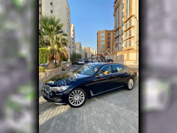 BMW  7-Series  730 Li  2019  Automatic  176,000 Km  4 Cylinder  Rear Wheel Drive (RWD)  Sedan  Blue