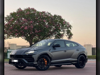 Lamborghini  Urus  2019  Automatic  86,000 Km  8 Cylinder  Four Wheel Drive (4WD)  SUV  Gray  With Warranty