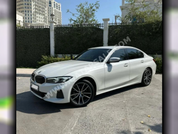 BMW  3-Series  320  2023  Automatic  25,000 Km  4 Cylinder  Rear Wheel Drive (RWD)  Sedan  White  With Warranty