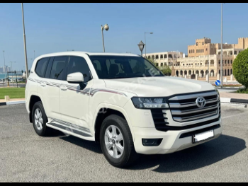 Toyota  Land Cruiser  GXR Twin Turbo  2022  Automatic  87,000 Km  6 Cylinder  Four Wheel Drive (4WD)  SUV  Beige  With Warranty