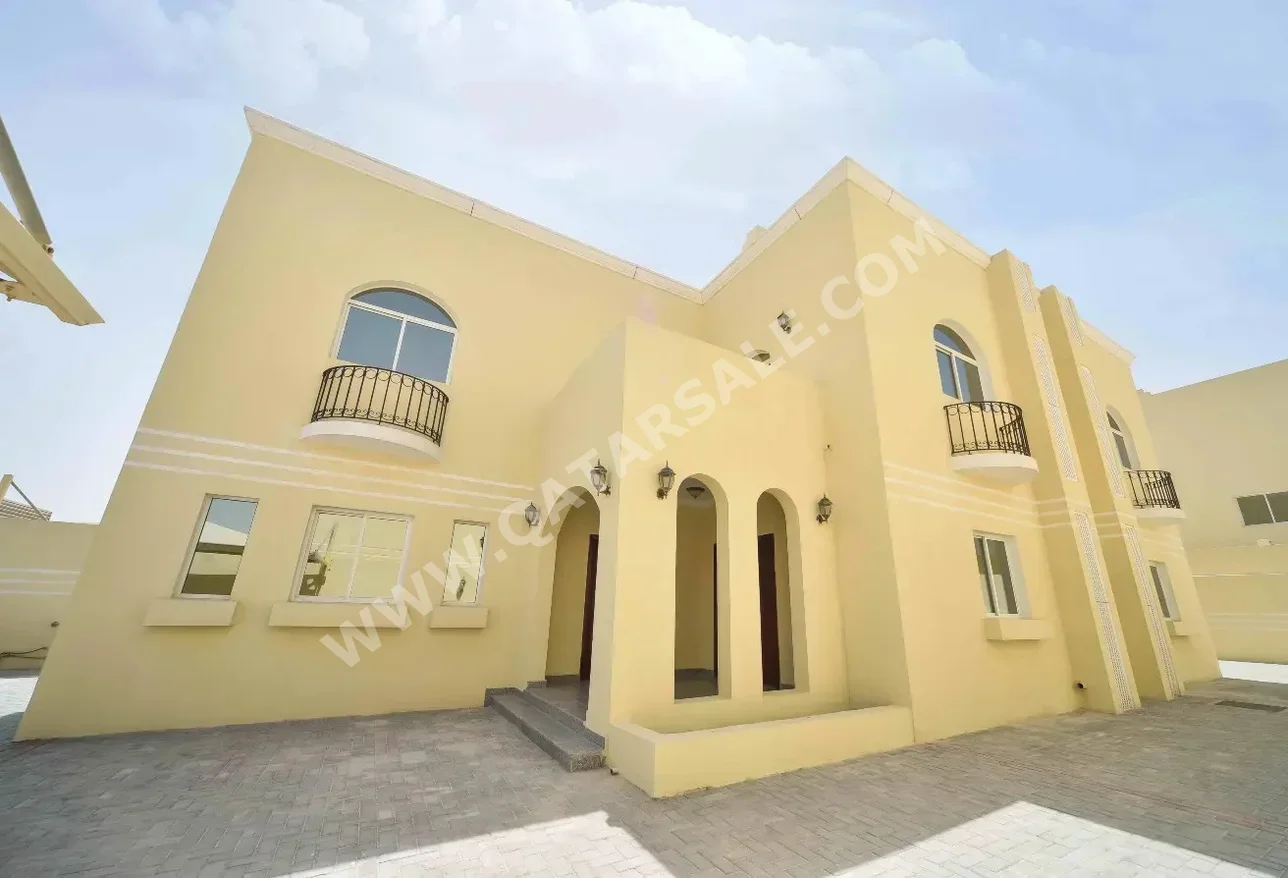 Family Residential  - Not Furnished  - Al Wakrah  - Al Wukair  - 6 Bedrooms