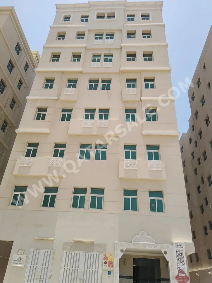 3 Bedrooms  Apartment  For Rent  in Doha -  Al Mansoura  Not Furnished