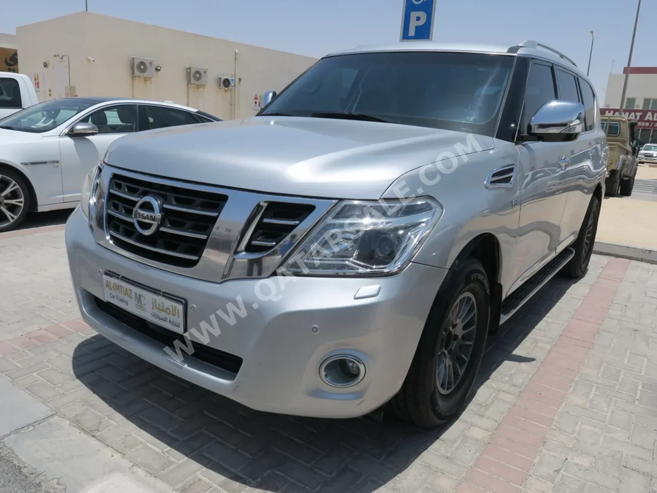Nissan  Patrol  Platinum  2015  Automatic  234,000 Km  8 Cylinder  Four Wheel Drive (4WD)  SUV  Silver