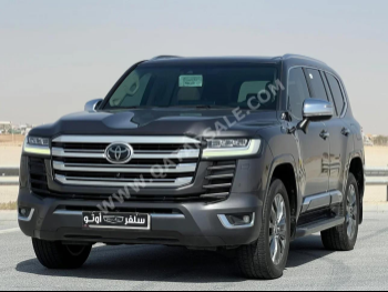 Toyota  Land Cruiser  VXR Twin Turbo  2023  Automatic  17,000 Km  6 Cylinder  Four Wheel Drive (4WD)  SUV  Gray  With Warranty
