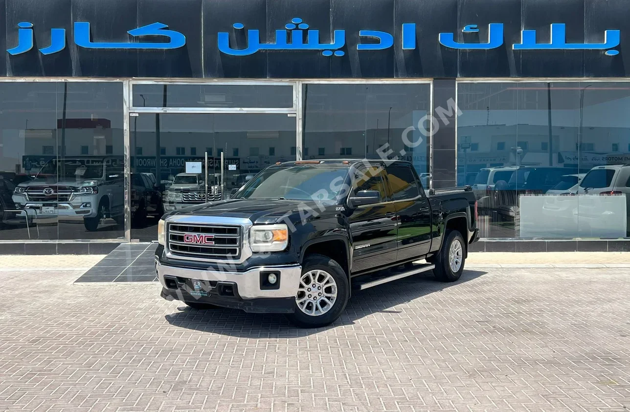 GMC  Sierra  1500  2014  Automatic  226,000 Km  8 Cylinder  Four Wheel Drive (4WD)  Pick Up  Black