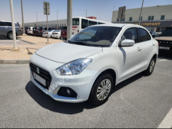 Suzuki  Dzire  2022  Automatic  220,000 Km  4 Cylinder  Front Wheel Drive (FWD)  Sedan  White