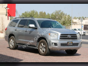 Toyota  Sequoia  2013  Automatic  380,000 Km  8 Cylinder  Four Wheel Drive (4WD)  SUV  Silver
