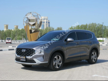 Hyundai  Santa Fe  2023  Automatic  46,000 Km  4 Cylinder  Front Wheel Drive (FWD)  SUV  Gray  With Warranty