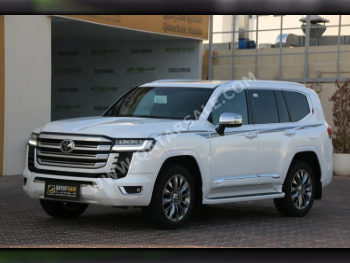 Toyota  Land Cruiser  VXR Twin Turbo  2024  Automatic  35,000 Km  6 Cylinder  Four Wheel Drive (4WD)  SUV  Pearl  With Warranty