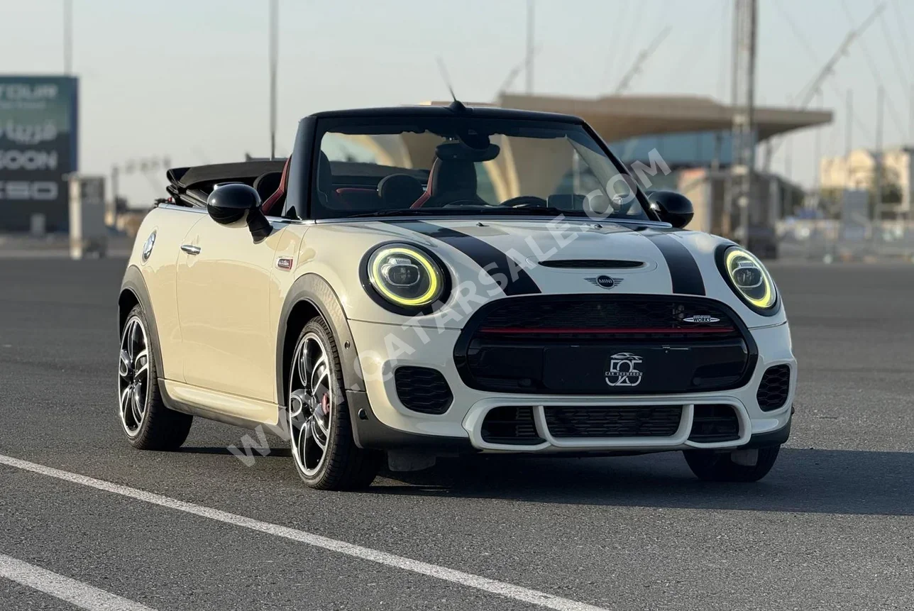 Mini  Cooper  JCW  2020  Automatic  51,000 Km  4 Cylinder  Front Wheel Drive (FWD)  Hatchback  White