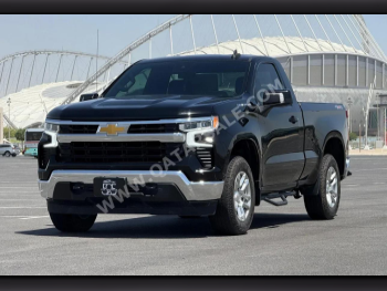 Chevrolet  Silverado  Z71  2023  Automatic  37,000 Km  8 Cylinder  Four Wheel Drive (4WD)  Pick Up  Black  With Warranty