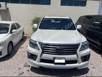 لكزس  ال اكس  570 اس  2014  اوتوماتيك  156,000 كم  8 سلندر  دفع رباعي  اس يو في  أبيض