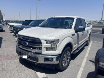 Ford  F  150 LARIAT  2016  Automatic  251,000 Km  8 Cylinder  Four Wheel Drive (4WD)  Pick Up  White