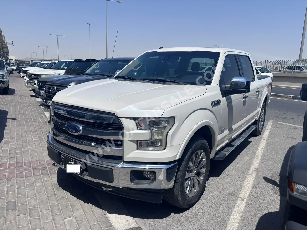 Ford  F  150 LARIAT  2016  Automatic  251,000 Km  8 Cylinder  Four Wheel Drive (4WD)  Pick Up  White