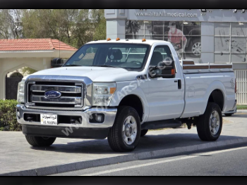 Ford  F  350 Super duty  2015  Automatic  150,000 Km  8 Cylinder  Four Wheel Drive (4WD)  Pick Up  White
