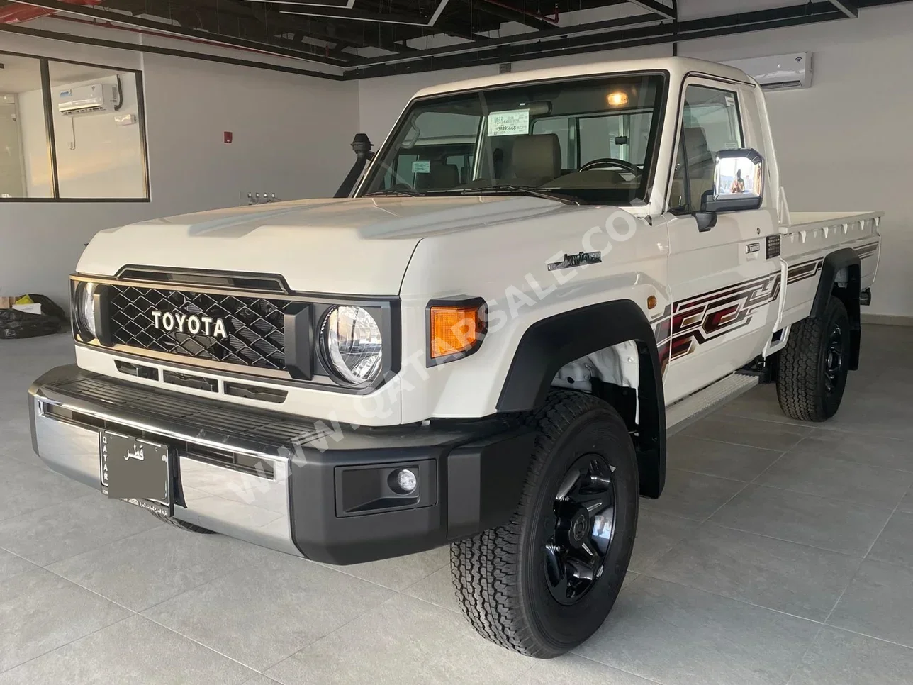 Toyota  Land Cruiser  LX  2025  Manual  0 Km  6 Cylinder  Four Wheel Drive (4WD)  Pick Up  White  With Warranty