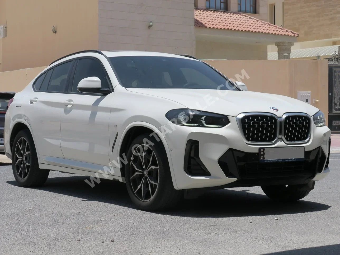 BMW  X-Series  X4  2023  Automatic  38,000 Km  4 Cylinder  Four Wheel Drive (4WD)  SUV  White  With Warranty