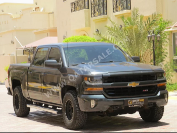 Chevrolet  Silverado  LT  2018  Automatic  151,000 Km  8 Cylinder  Four Wheel Drive (4WD)  Pick Up  Gray