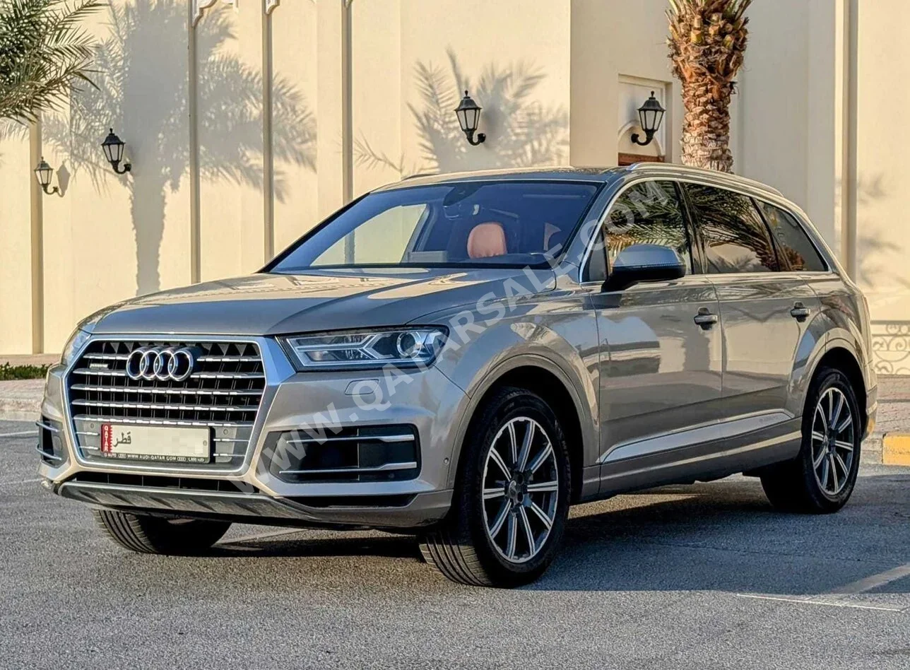Audi  Q7  45 TFSI Quattro  2017  Automatic  134,000 Km  6 Cylinder  All Wheel Drive (AWD)  SUV  Silver
