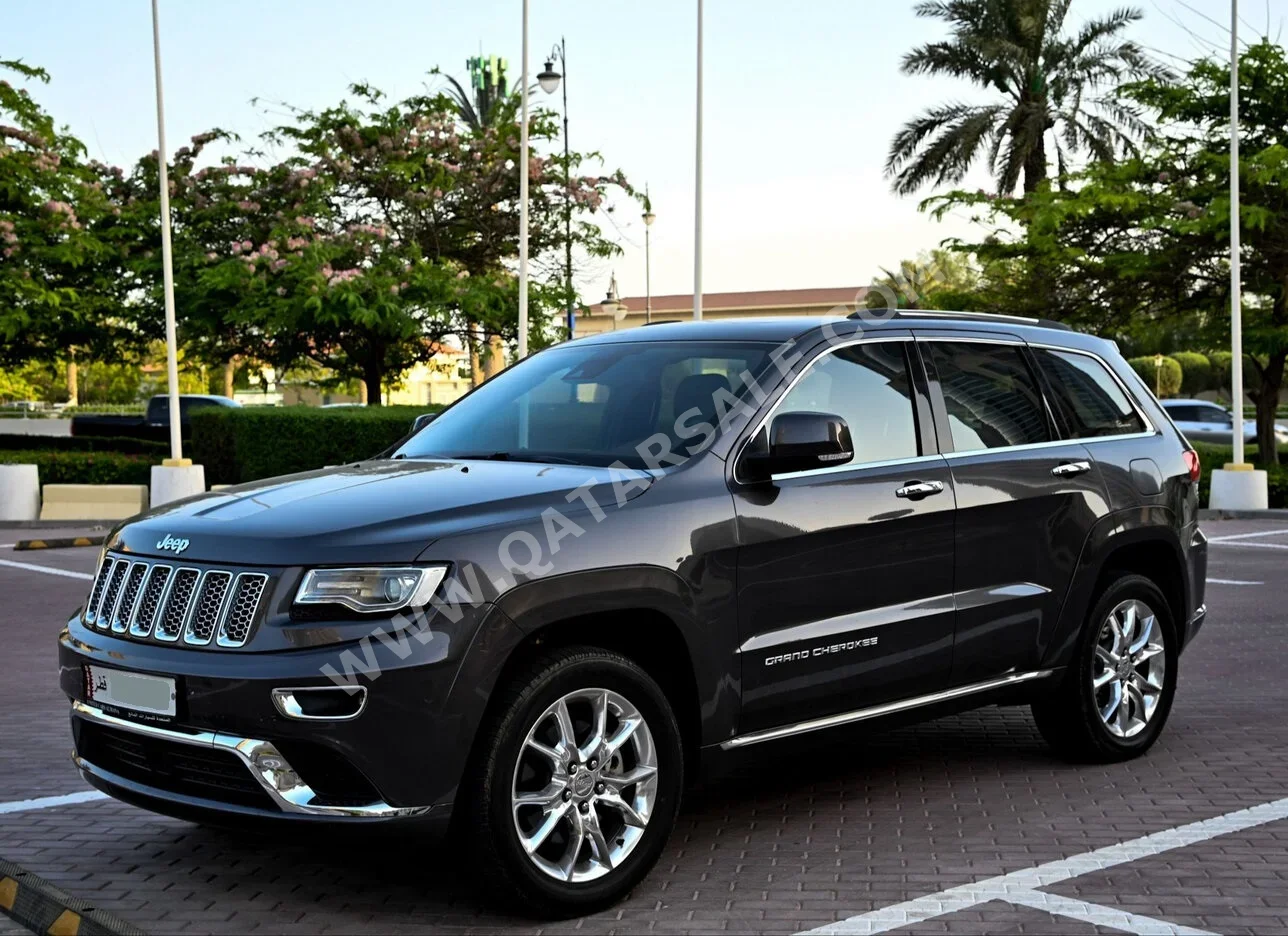 Jeep  Grand Cherokee  Limited  2016  Automatic  139,000 Km  8 Cylinder  All Wheel Drive (AWD)  Classic  Black