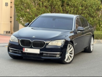 بي ام دبليو  الفئة - السابعة  740 Li  2014  اوتوماتيك  93,000 كم  6 سلندر  دفع خلفي  سيدان  أزرق غامق