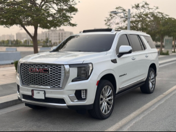 GMC  Yukon  Denali  2023  Automatic  78,000 Km  8 Cylinder  Four Wheel Drive (4WD)  SUV  White  With Warranty