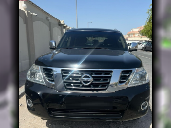 Nissan  Patrol  Platinum  2017  Automatic  192,000 Km  6 Cylinder  Four Wheel Drive (4WD)  SUV  Black