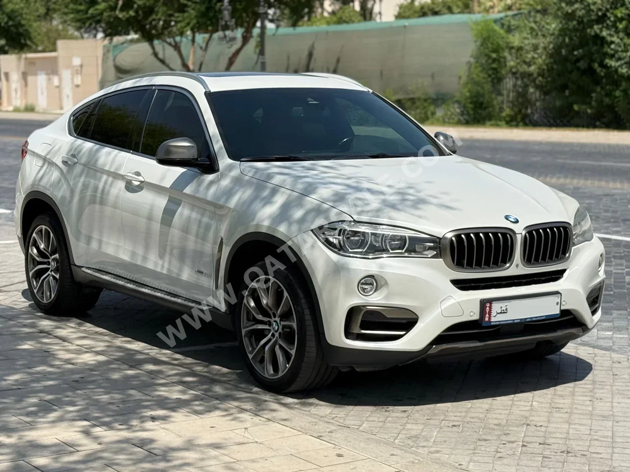 BMW  X-Series  X6  2017  Automatic  151,000 Km  8 Cylinder  Four Wheel Drive (4WD)  SUV  White